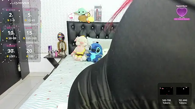 redgirlofficial online show from December 5, 2:53 am