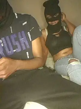 Gifttheskimaskboy online show from November 18, 8:35 pm