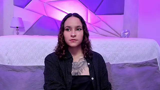 AnnyThompson  online show from December 22, 9:09 pm