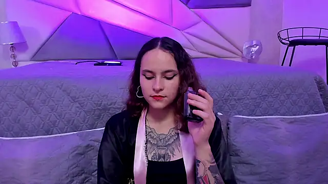 AnnyThompson  online show from January 10, 12:49 am