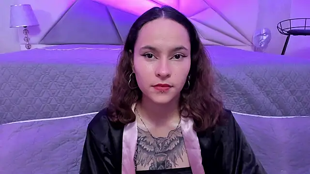 AnnyThompson  online show from January 11, 7:49 pm