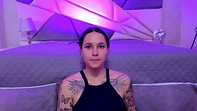 AnnyThompson  online show from January 15, 11:30 pm