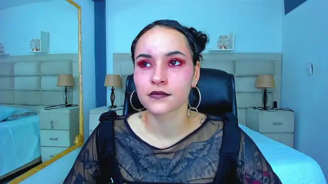 AnnyThompson  online show from September 17, 8:54 pm