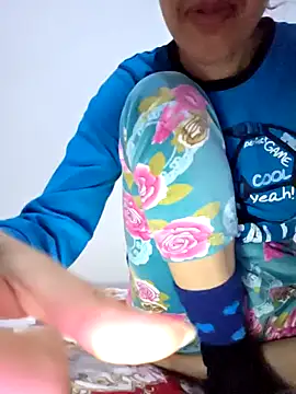 Snapshot of altinya chatting on April 3, 8:40 pm altinya online show from April 3, 8:40 pm