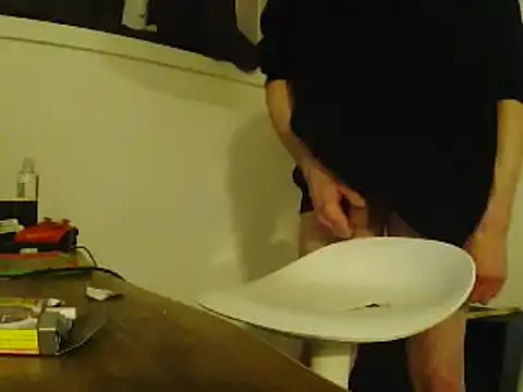 Snapshot of L0cKyseven77 chatting on January 27, 1:37 am L0cKyseven77 online show from January 27, 1:37 am