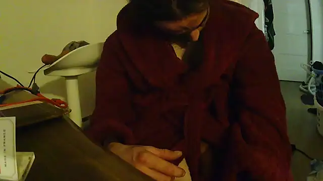 Snapshot of L0cKyseven77 chatting on January 31, 9:05 am L0cKyseven77 online show from January 31, 9:05 am