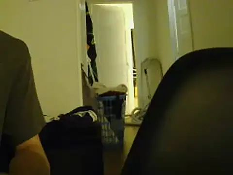 Snapshot of L0cKyseven77 chatting on February 13, 2:01 am L0cKyseven77 online show from February 13, 2:01 am