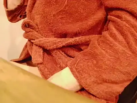 Snapshot of L0cKyseven77 chatting on February 16, 4:53 am L0cKyseven77 online show from February 16, 4:53 am