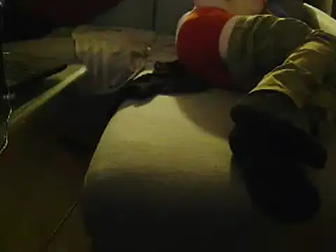 Snapshot of L0cKyseven77 chatting on March 2, 10:03 am L0cKyseven77 online show from March 2, 10:03 am