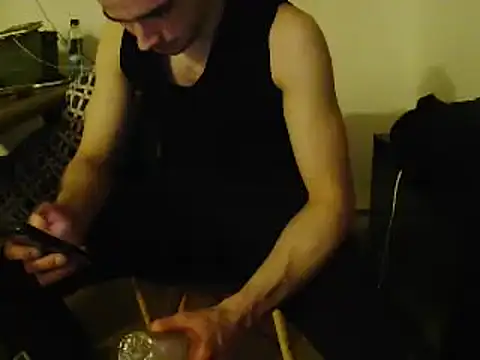 Snapshot of L0cKyseven77 chatting on March 9, 5:55 am L0cKyseven77 online show from March 9, 5:55 am