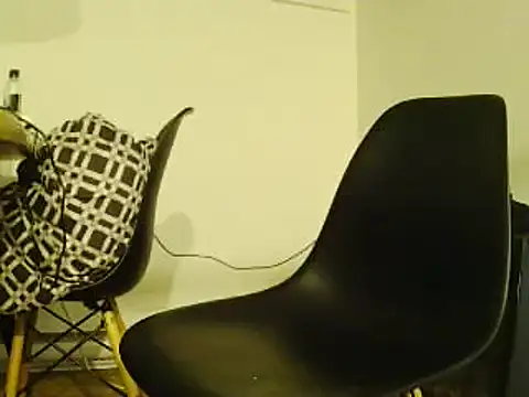 Snapshot of L0cKyseven77 chatting on March 11, 3:48 am L0cKyseven77 online show from March 11, 3:48 am