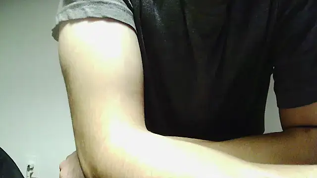 Snapshot of L0cKyseven77 chatting on September 30, 12:37 am L0cKyseven77 online show from September 30, 12:37 am