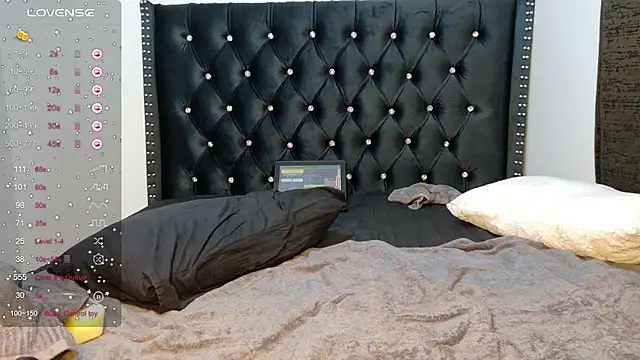 online bestie online show from January 13, 12:09 am