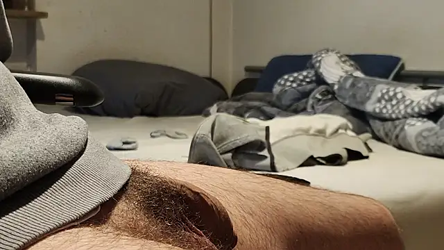 Snapshot of Alphapimmelchen chatting on February 27, 12:54 am Alphapimmelchen online show from February 27, 12:54 am