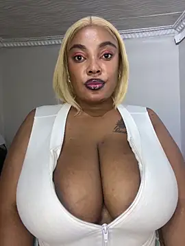 Snapshot of Katamia25 chatting on March 9, 4:49 am Katamia25 online show from March 9, 4:49 am
