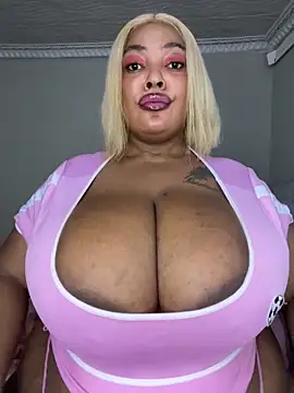 Snapshot of Katamia25 chatting on March 14, 2:31 am Katamia25 online show from March 14, 2:31 am