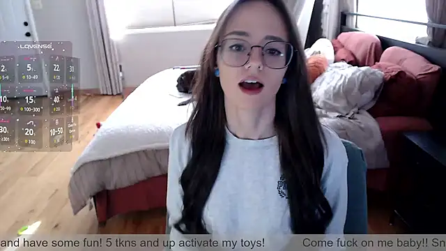 Plantbabeee online show from November 17, 5:41 pm