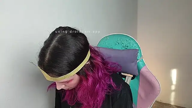 WandaDoll online show from November 11, 12:05 pm