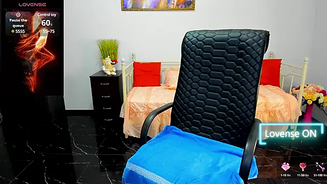 Julia Dean online show from February 24, 2:04 pm