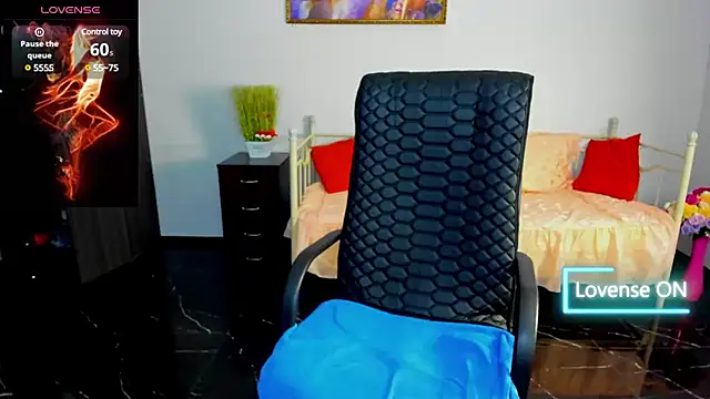 Julia Dean online show from March 18, 1:09 pm