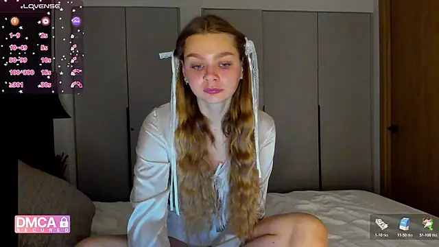 Molly sweetie online show from December 16, 7:13 am