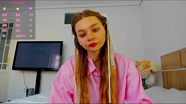 Molly sweetie online show from March 13, 7:26 am