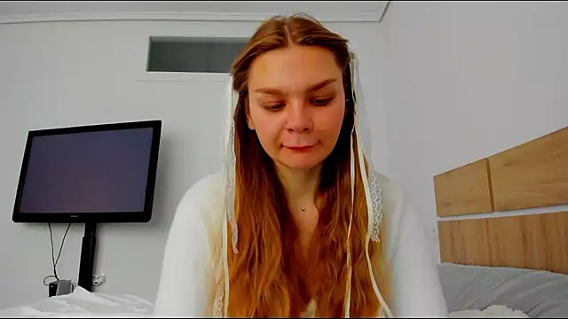 Molly sweetie online show from April 2, 6:22 am