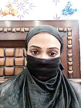 Snapshot of Yours-Bebo chatting on January 7, 11:05 am Yours-Bebo online show from January 7, 11:05 am