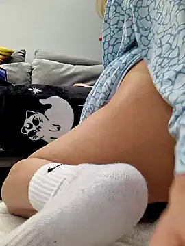 Snapshot of Miss____Mia_ chatting on January 16, 3:24 pm Miss Mia online show from January 16, 3:24 pm