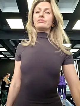 Snapshot of Miss____Mia_ chatting on February 26, 12:03 pm Miss Mia online show from February 26, 12:03 pm