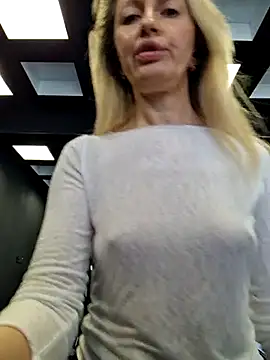 Snapshot of Miss____Mia_ chatting on March 1, 12:23 pm Miss Mia online show from March 1, 12:23 pm