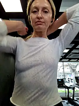 Snapshot of Miss____Mia_ chatting on March 18, 12:14 pm Miss Mia online show from March 18, 12:14 pm