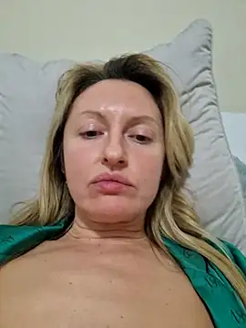 Miss    Mia  online show from December 14, 7:29 pm