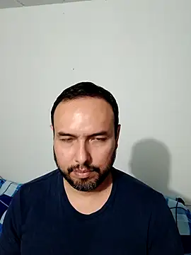 Snapshot of ElSunEagle chatting on October 9, 3:48 am ElSunEagle online show from October 9, 3:48 am