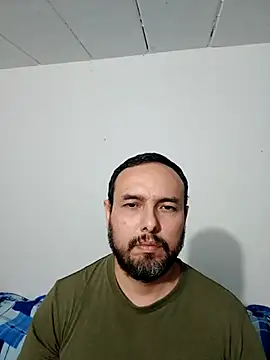 Snapshot of ElSunEagle chatting on October 18, 4:48 am ElSunEagle online show from October 18, 4:48 am