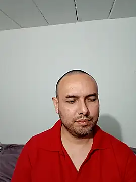 Snapshot of ElSunEagle chatting on November 9, 4:22 am ElSunEagle online show from November 9, 4:22 am