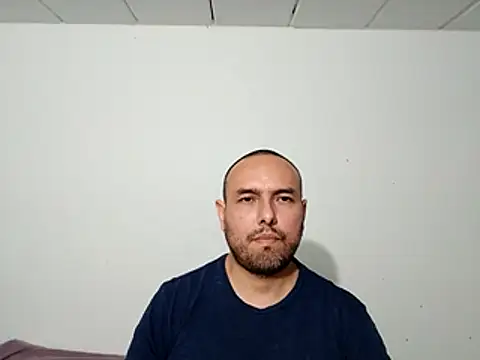 Snapshot of ElSunEagle chatting on November 15, 5:05 am ElSunEagle online show from November 15, 5:05 am