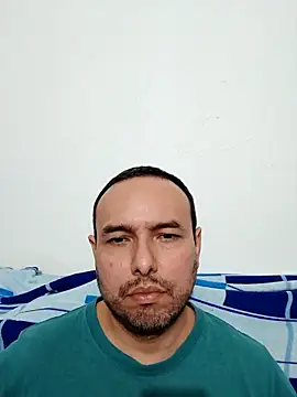 Snapshot of ElSunEagle chatting on December 21, 9:22 pm ElSunEagle online show from December 21, 9:22 pm