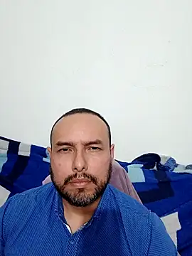 Snapshot of ElSunEagle chatting on February 28, 2:01 am ElSunEagle online show from February 28, 2:01 am