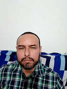 Snapshot of ElSunEagle chatting on March 2, 2:14 am ElSunEagle online show from March 2, 2:14 am