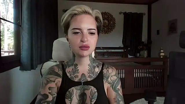 Rubyrichhxo online show from March 2, 4:14 am