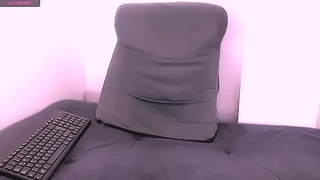 sofi-rojas1 online show from April 1, 6:58 am