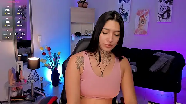 LouaneBourVip online show from February 14, 11:10 am