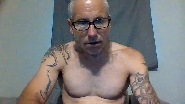 Snapshot of Pcsammy73 chatting on April 30, 8:57 pm Pcsammy73 online show from April 30, 8:57 pm