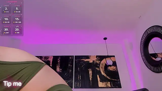 CorinneRusso online show from June 26, 12:53 pm