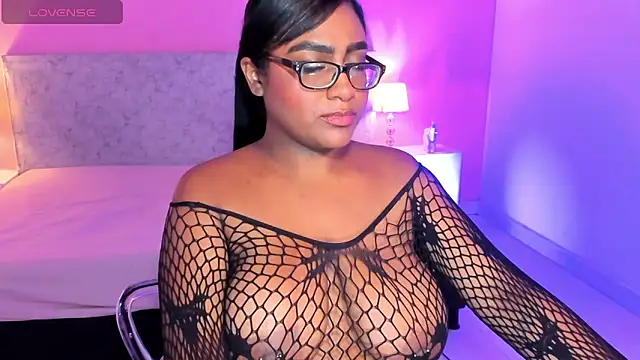 BlakmillerrGilson online show from September 16, 7:31 am