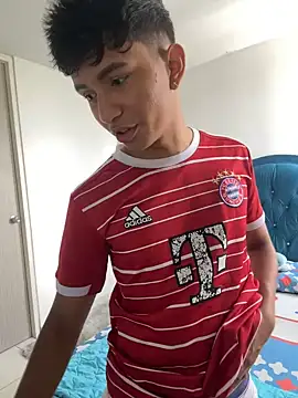 Leonarrrd 01 online show from March 10, 7:40 pm