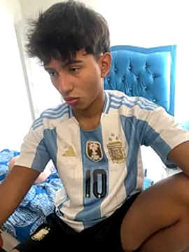 Leonarrrd 01 online show from October 21, 8:09 pm