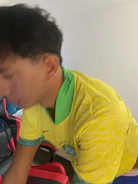 Leonarrrd 01 online show from February 27, 9:59 pm