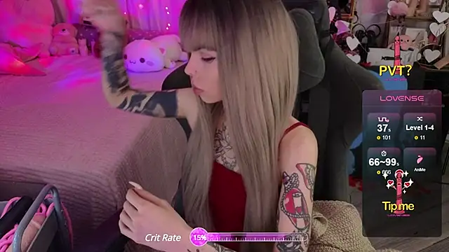 Kerry Kirk online show from February 25, 7:47 pm